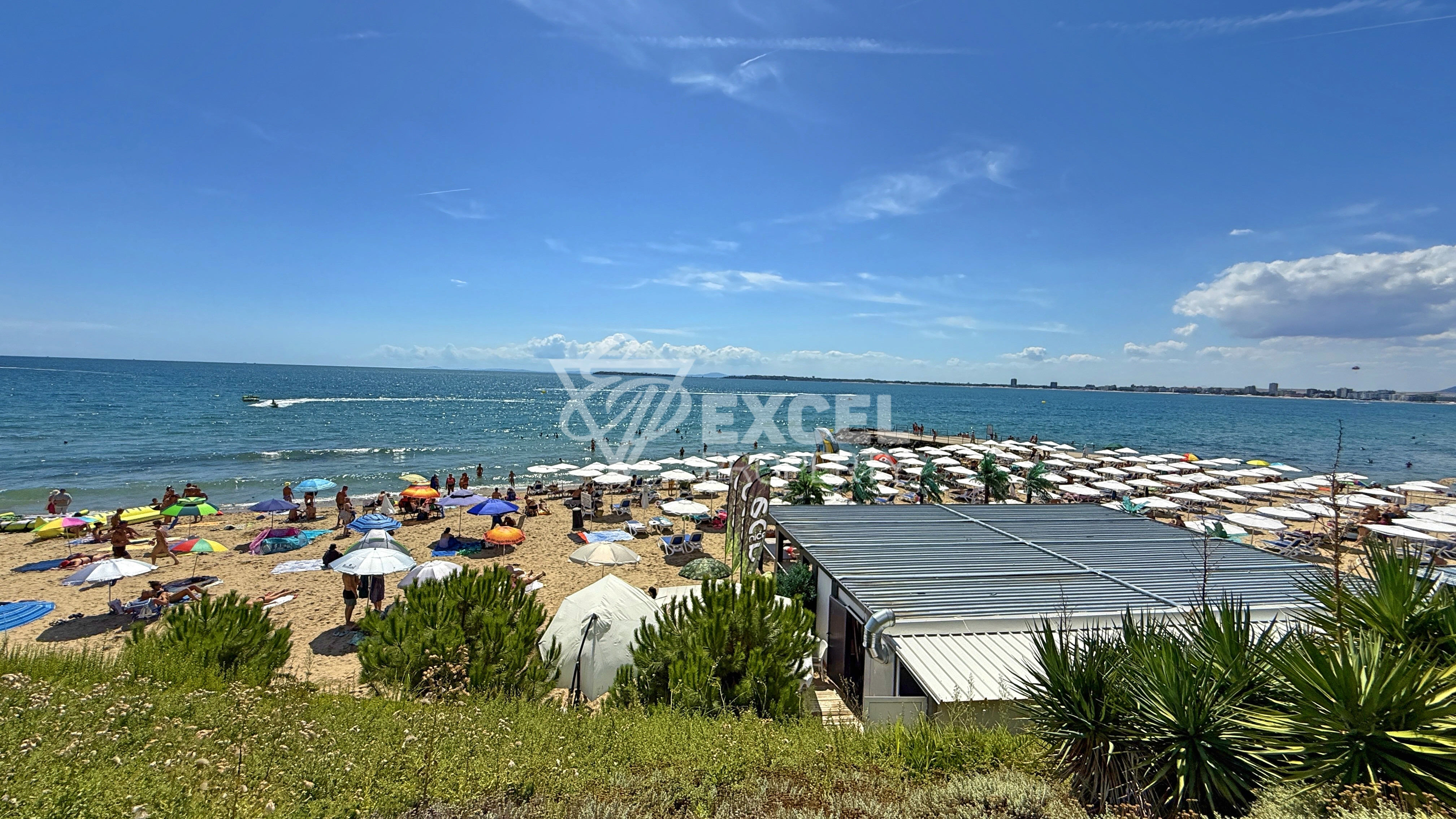 Unique multi-room apartment on the first line in the Casa Real complex, Sveti Vlas