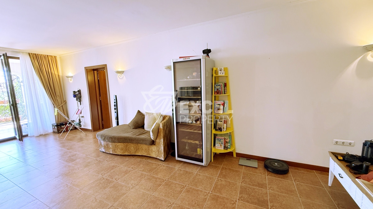 Unique multi-room apartment on the first line in the Casa Real complex, Sveti Vlas