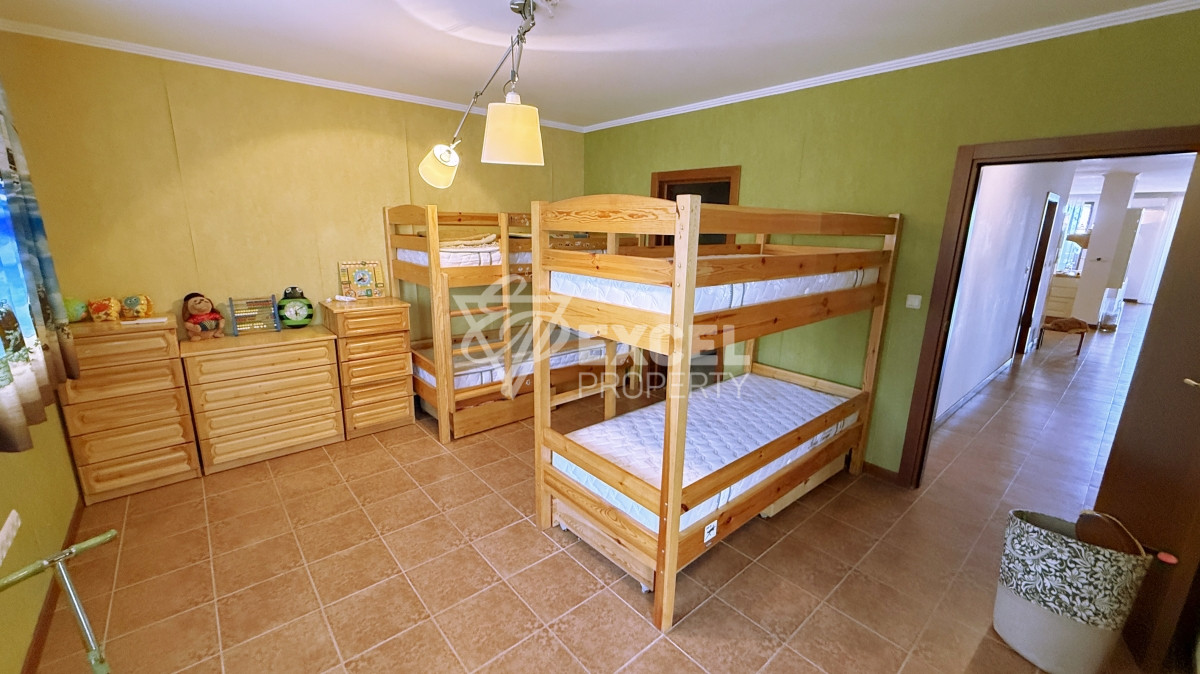 Unique multi-room apartment on the first line in the Casa Real complex, Sveti Vlas
