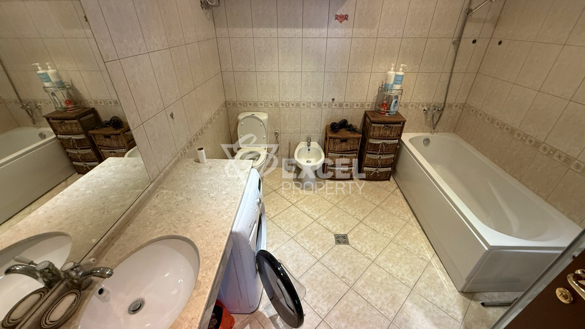 Unique multi-room apartment on the first line in the Casa Real complex, Sveti Vlas