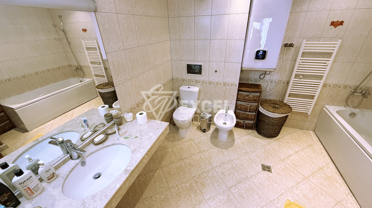 Unique multi-room apartment on the first line in the Casa Real complex, Sveti Vlas