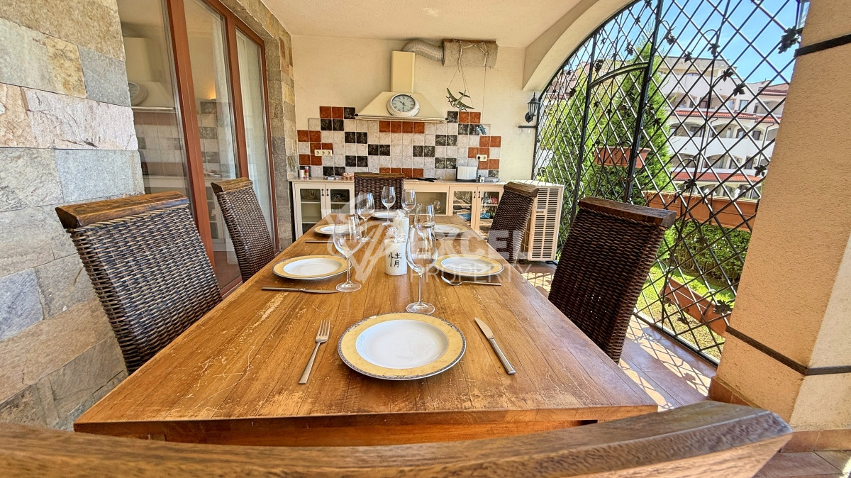 Unique multi-room apartment on the first line in the Casa Real complex, Sveti Vlas