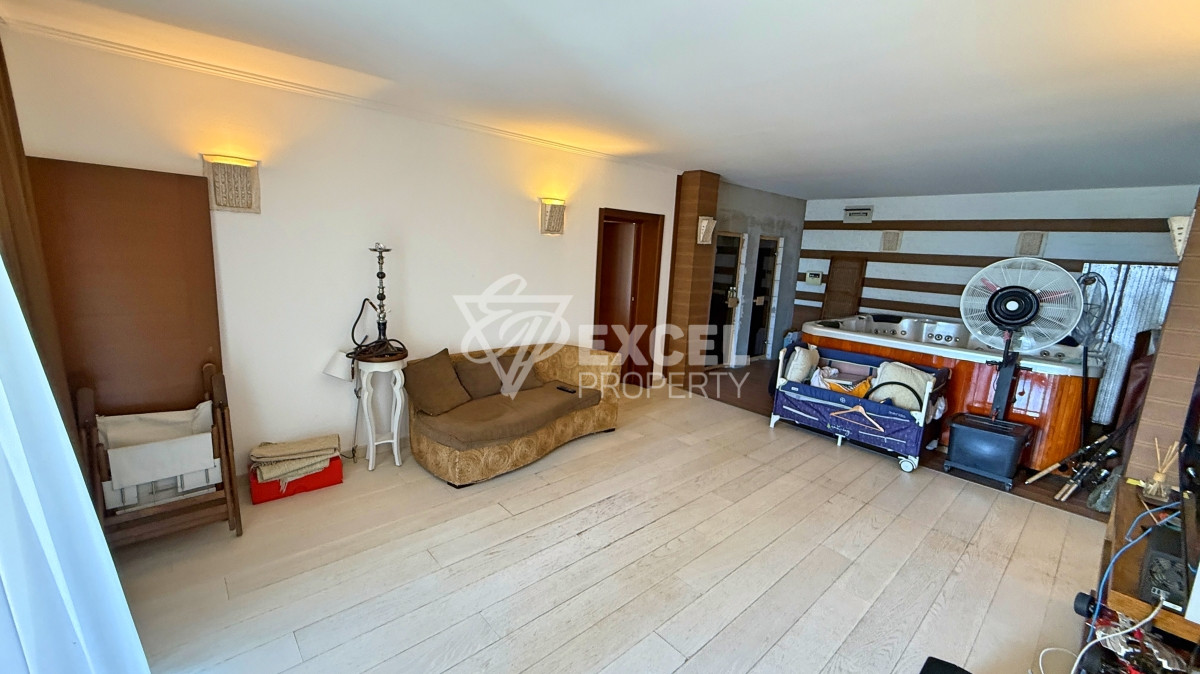 Unique multi-room apartment on the first line in the Casa Real complex, Sveti Vlas