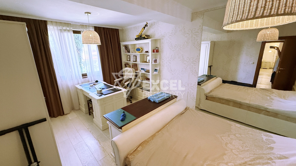 Unique multi-room apartment on the first line in the Casa Real complex, Sveti Vlas