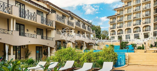 One-bedroom apartment in Obzor, only 150 m from the sea - the Cllif complex