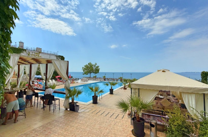 First line property with sea view in Dolce Vita complex, Sveti Vlas