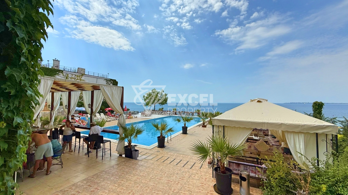 First line property with sea view in Dolce Vita complex, Sveti Vlas