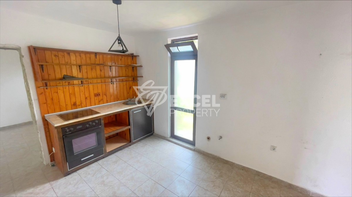 One storey house with two bedrooms in Gorica for sale