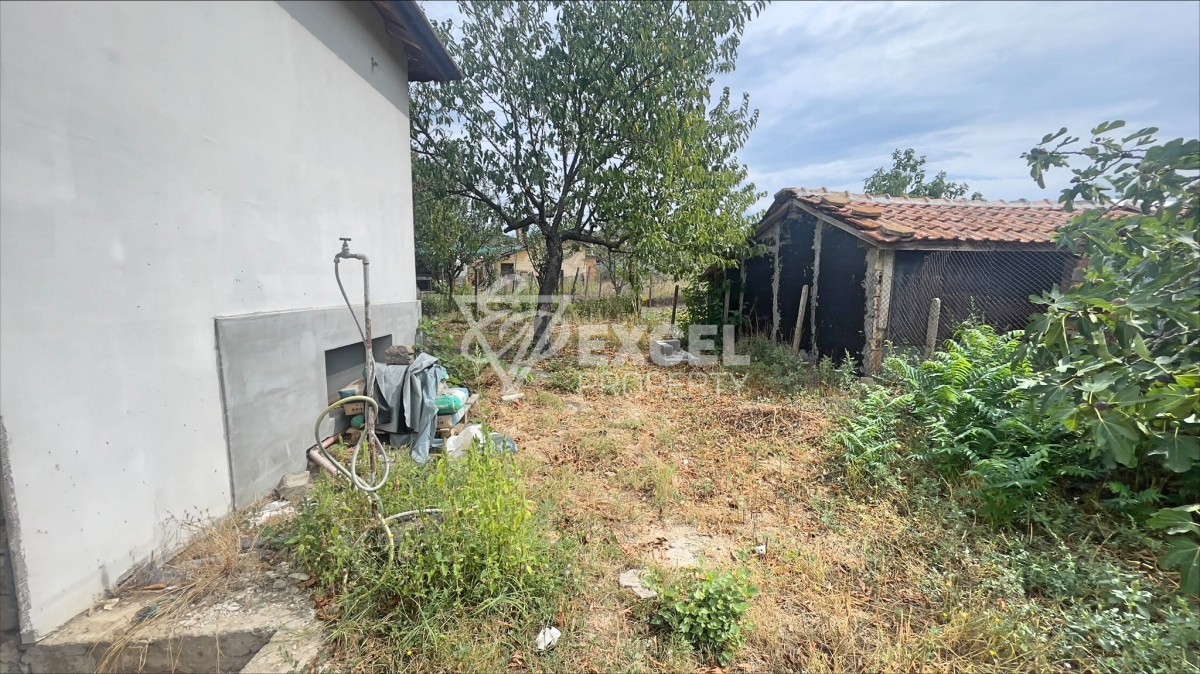 One storey house with two bedrooms in Gorica for sale