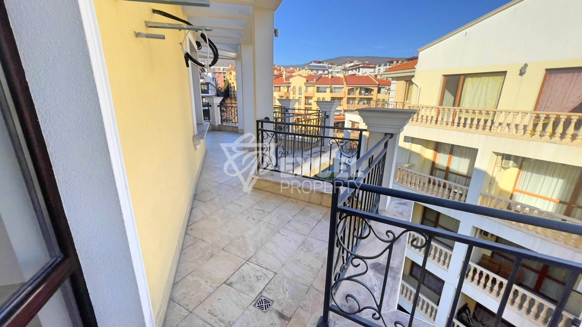 First line one bedroom apartment in Sveti Vlas with sea view.