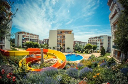 Two bedroom apartment with sea view in Saint Vlas