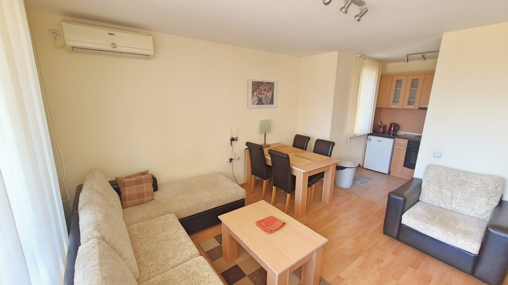 Spacious apartment complex with Marina View Fort overlooking the sea