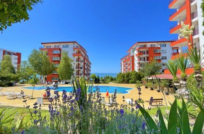 Spacious apartment complex with Marina View Fort overlooking the sea