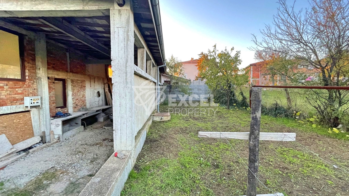 Two storey detached house for sale in the village of Kosharitsa