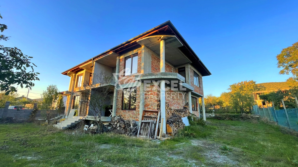 Two storey detached house for sale in the village of Kosharitsa