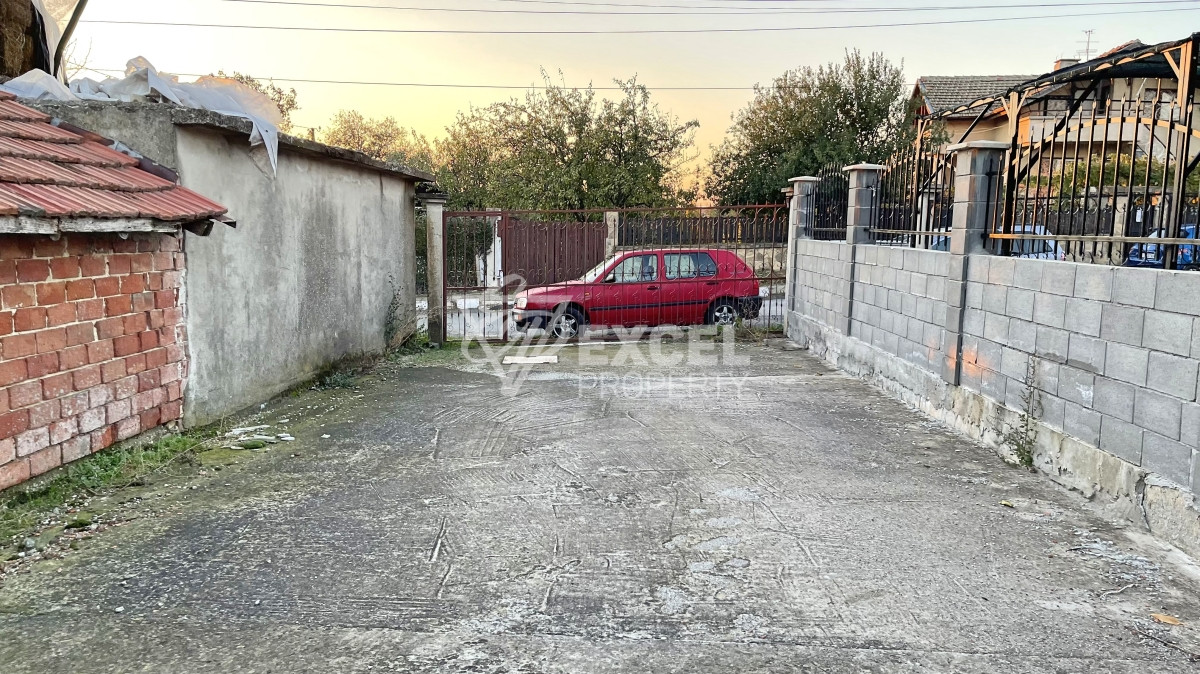 Two storey detached house for sale in the village of Kosharitsa