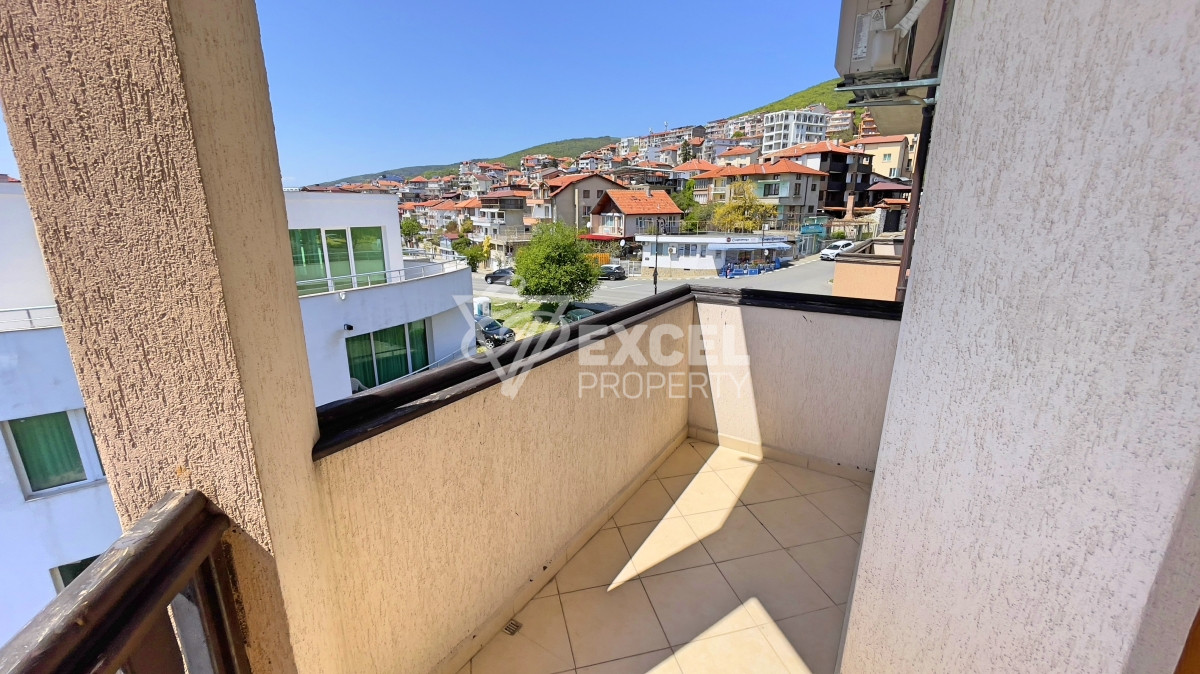 Two-bedroom apartment with sea view 200m from the sea in Sveti Vlas