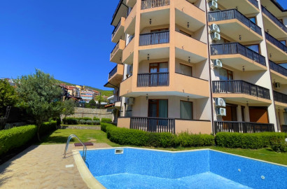 Two-bedroom apartment with sea view 200m from the sea in Sveti Vlas