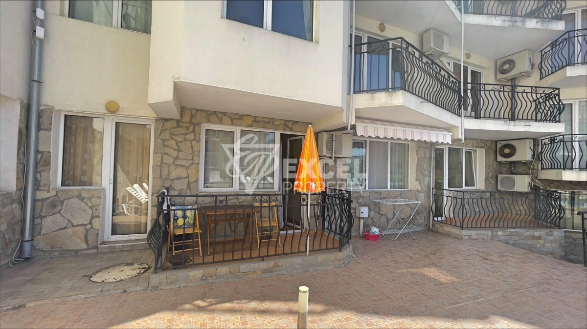 One-bedroom apartment in Sveti Vlas just 150 m from the sea