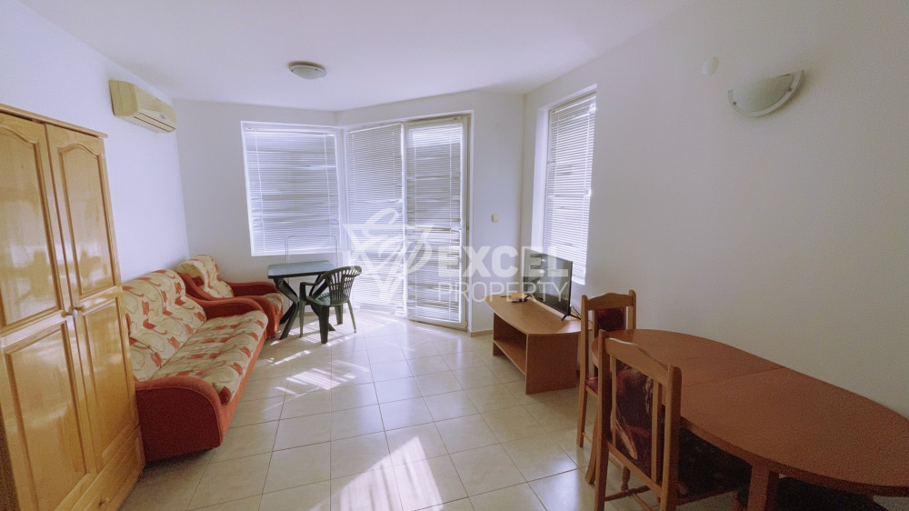 One-bedroom apartment with partial sea view in Saint Vlas