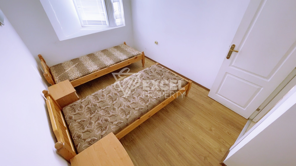One-bedroom apartment with partial sea view in Saint Vlas