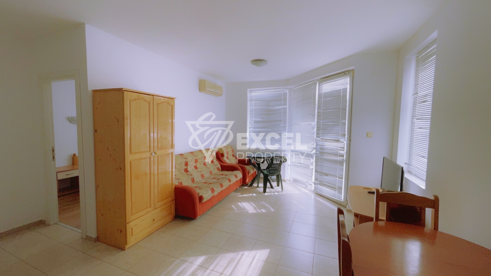 One-bedroom apartment with partial sea view in Saint Vlas