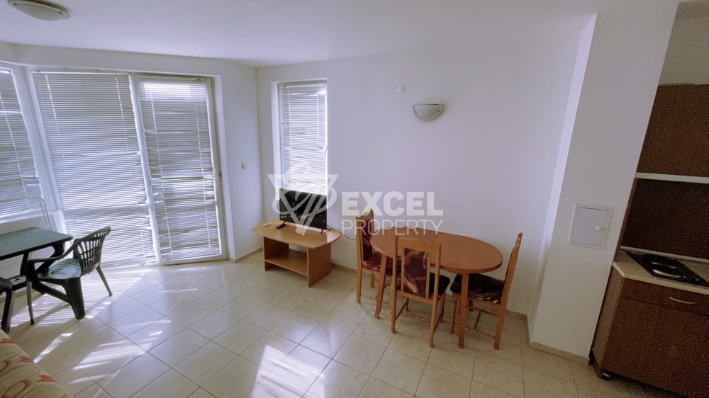 One-bedroom apartment with partial sea view in Saint Vlas
