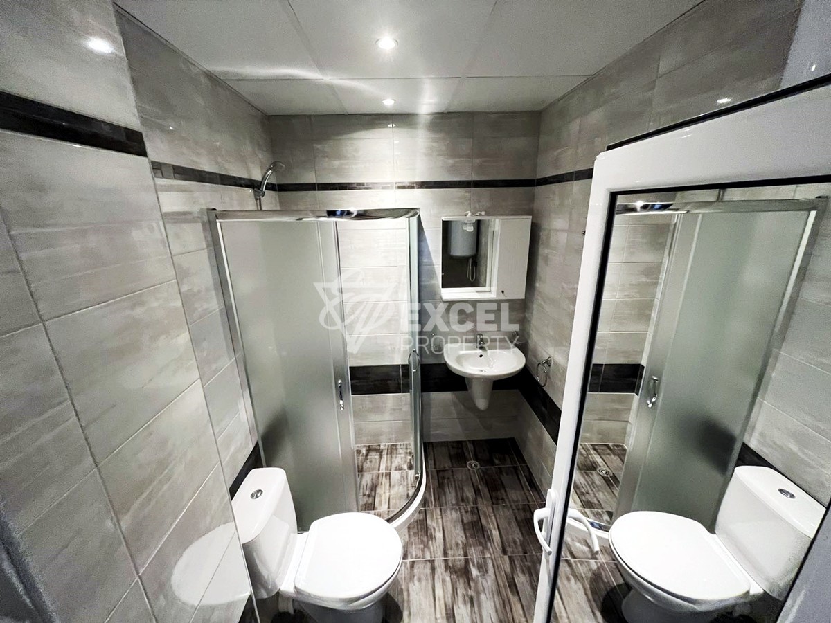 Two-Bedroom apartment, second line to the sea.