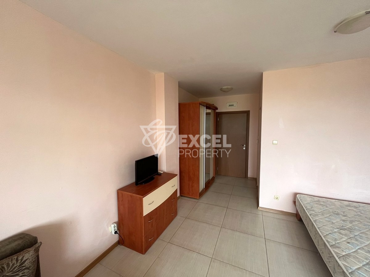 Spacious studio in a gated complex.