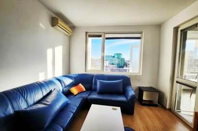 One-Bedroom apartment, no maintenance fee.