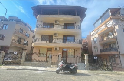 Large apartment in Cherno More district, suitable for a large family