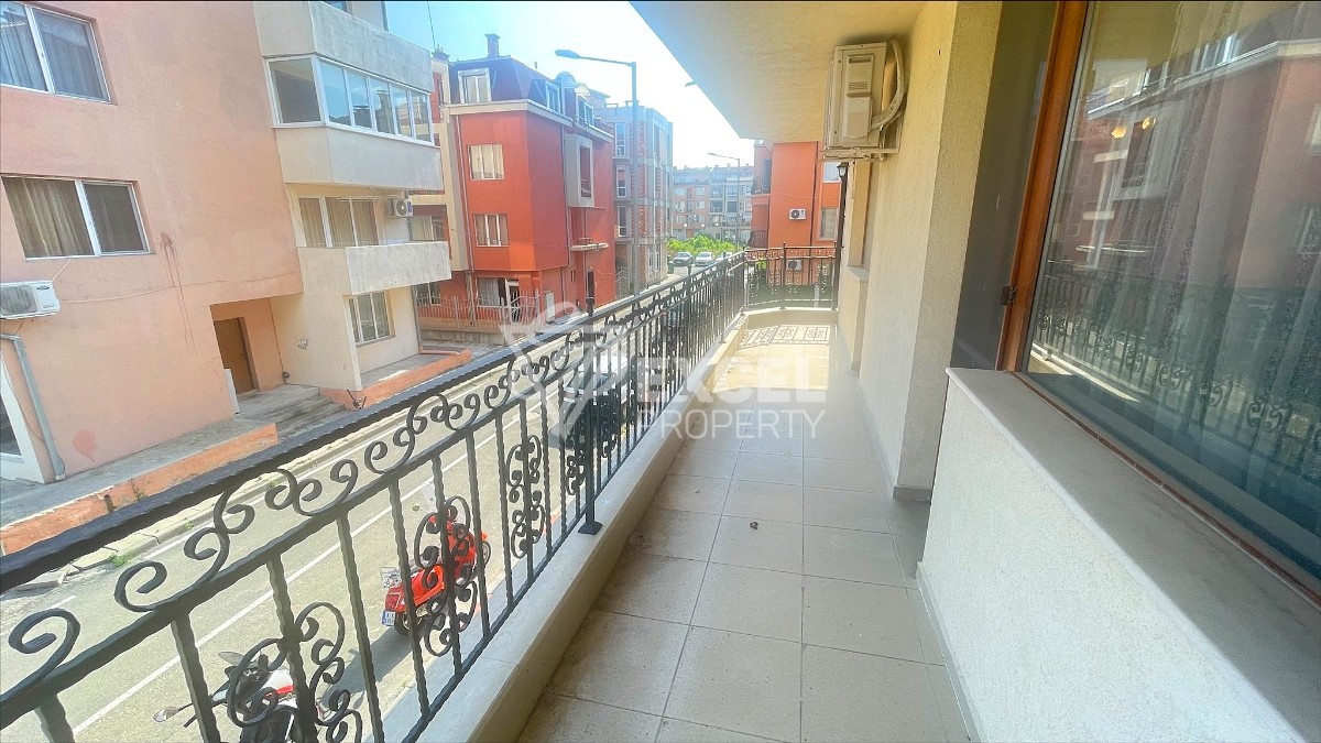 Large apartment in Cherno More district, suitable for a large family