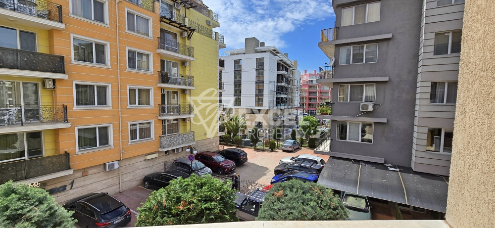 One-bedroom furnished apartment in a nice complex in the center of Sunny Beach