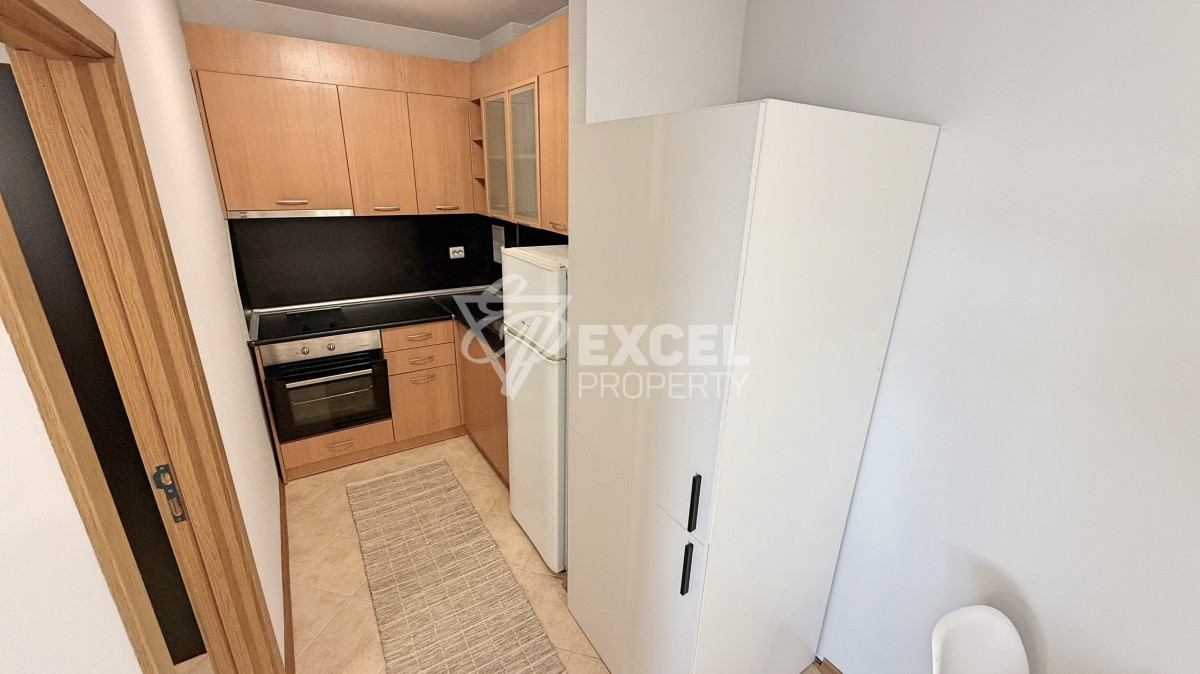 Furnished, two-bedroom apartment in Sunny Beach Hills complex. Fully renovated