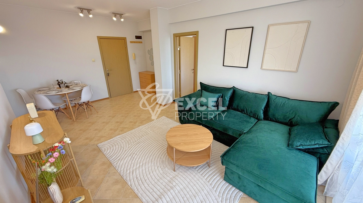 Furnished, two-bedroom apartment in Sunny Beach Hills complex. Fully renovated