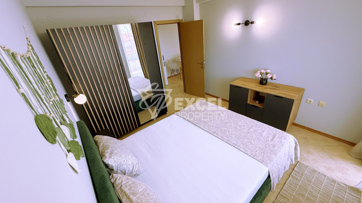 Furnished, two-bedroom apartment in Sunny Beach Hills complex. Fully renovated