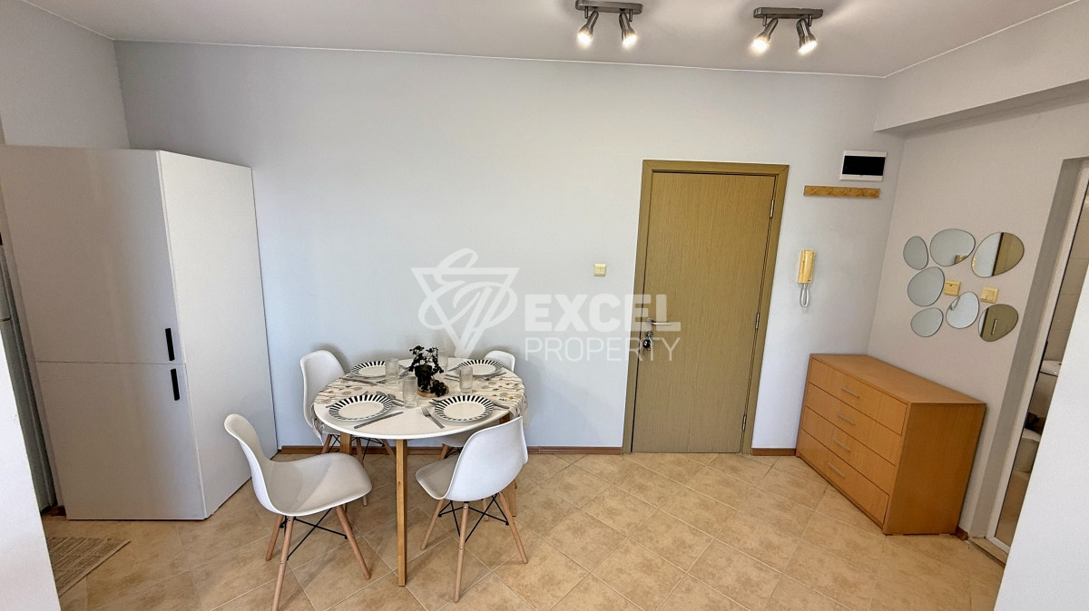 Furnished, two-bedroom apartment in Sunny Beach Hills complex. Fully renovated