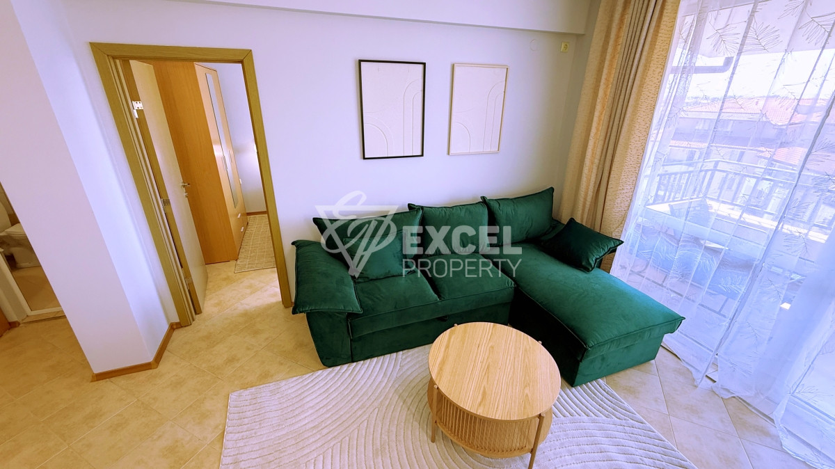 Furnished, two-bedroom apartment in Sunny Beach Hills complex. Fully renovated