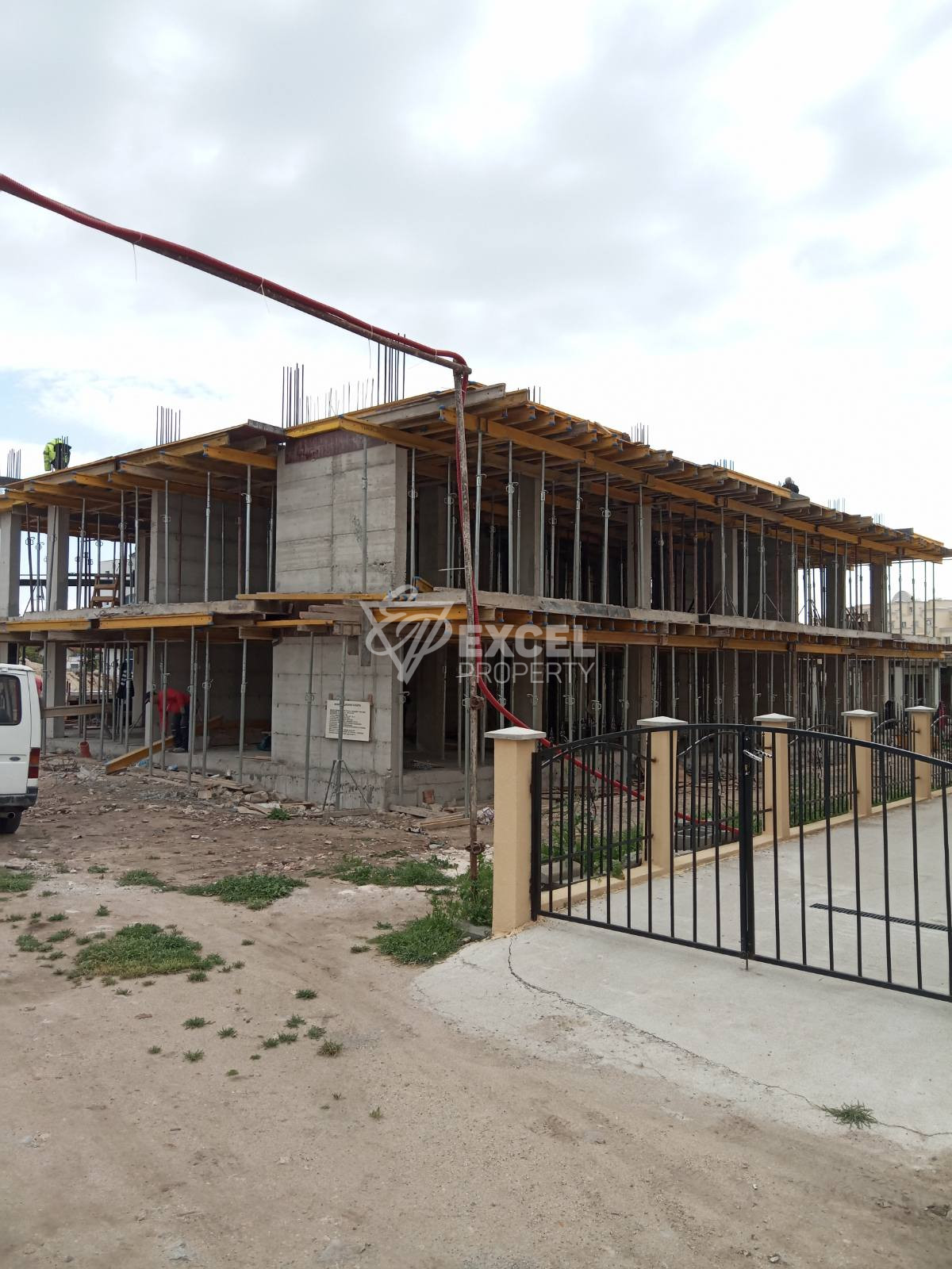 A profitable investment offer in a newly built building in the center of Ravda