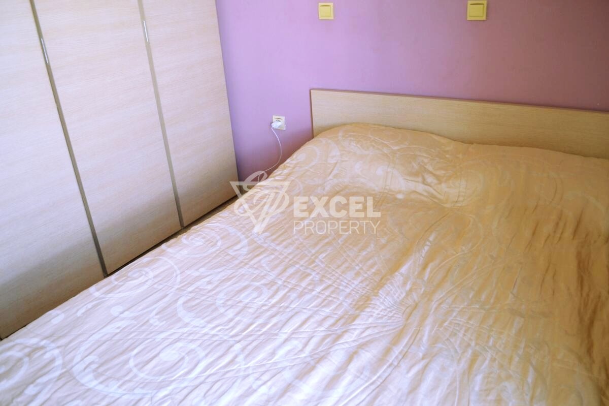 Two-bedroom property on the first line - sea, pool and mountain views