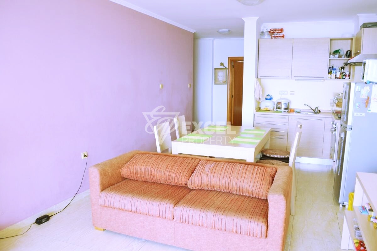 Two-bedroom property on the first line - sea, pool and mountain views