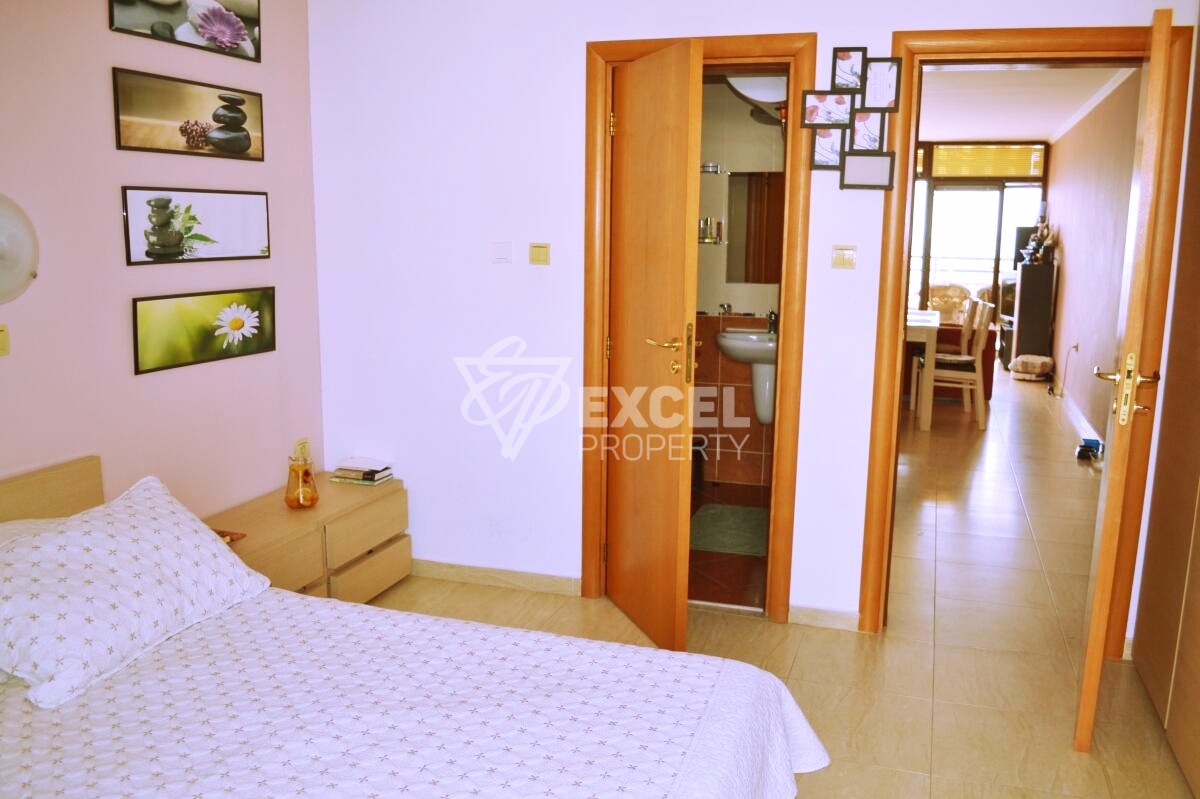 Two-bedroom property on the first line - sea, pool and mountain views