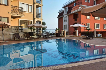 Furnished one-bedroom property on the first line with a nice view