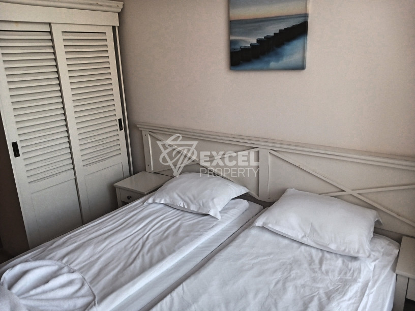One-bedroom property with pool view-Down Park complex