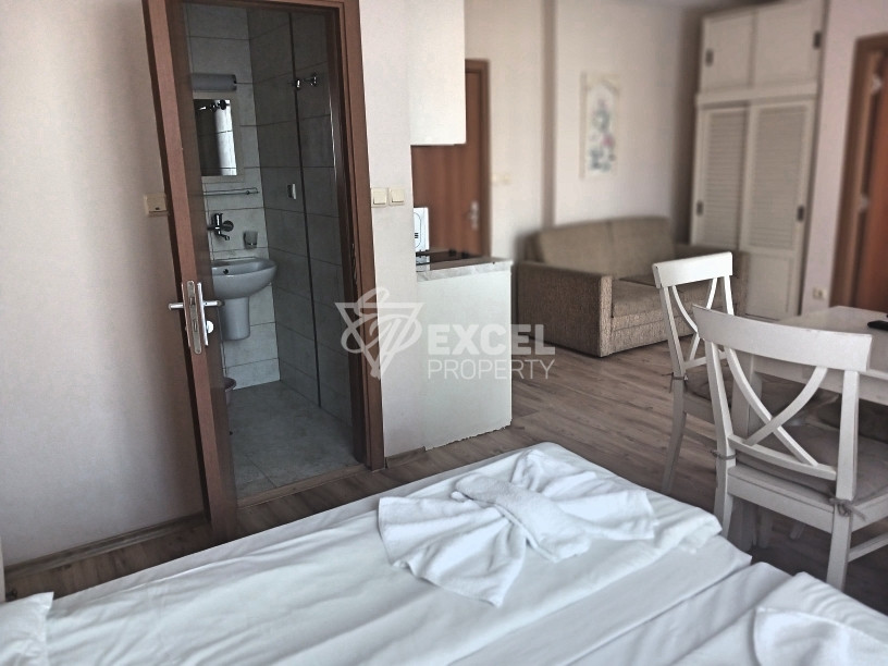 One-bedroom property with pool view-Down Park complex