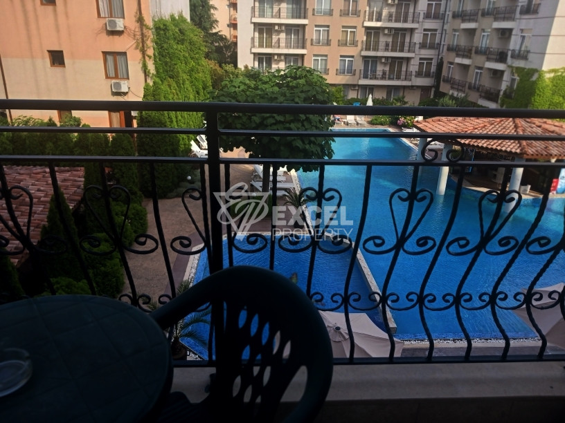 One-bedroom property with pool view-Down Park complex