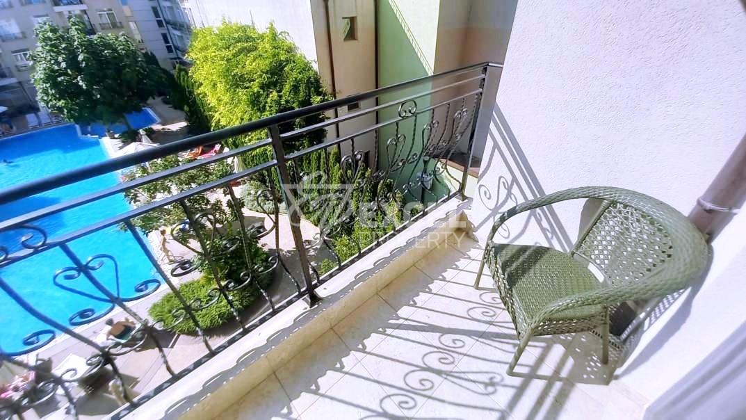 One-bedroom property in Down Park complex with pool view