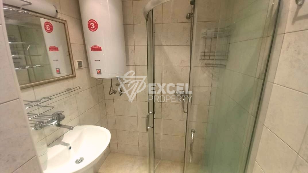 One-bedroom property in Down Park complex with pool view