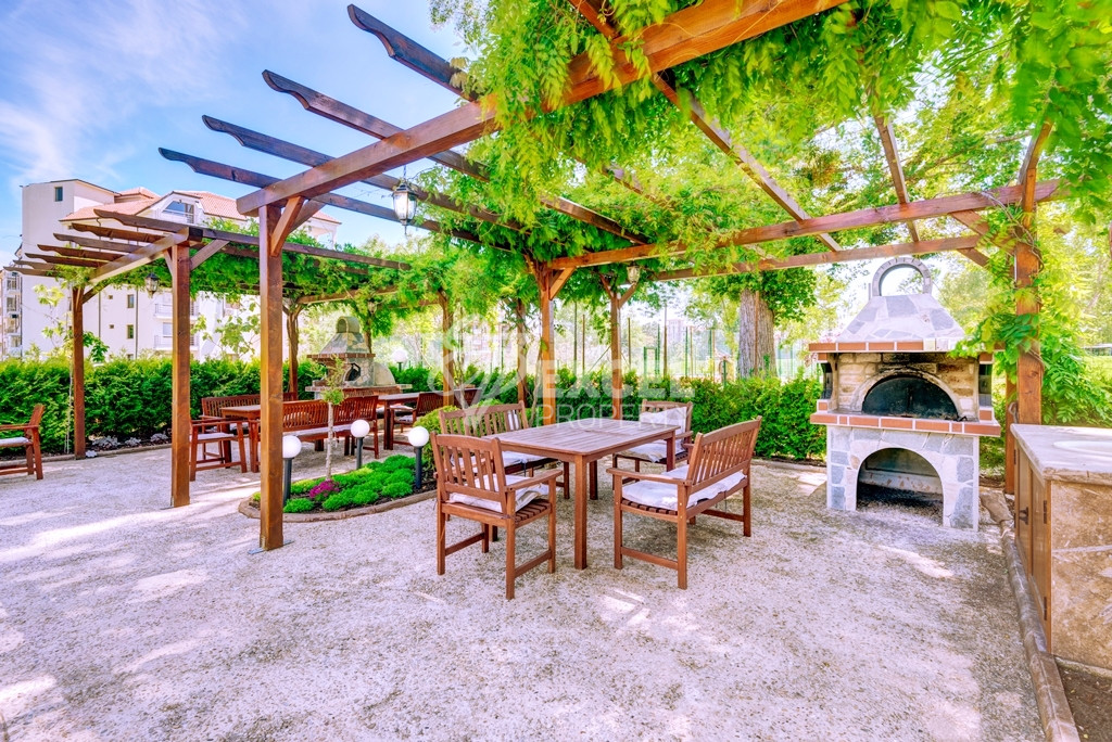 One-bedroom furnished property in Dawn Park complex Sunny beach