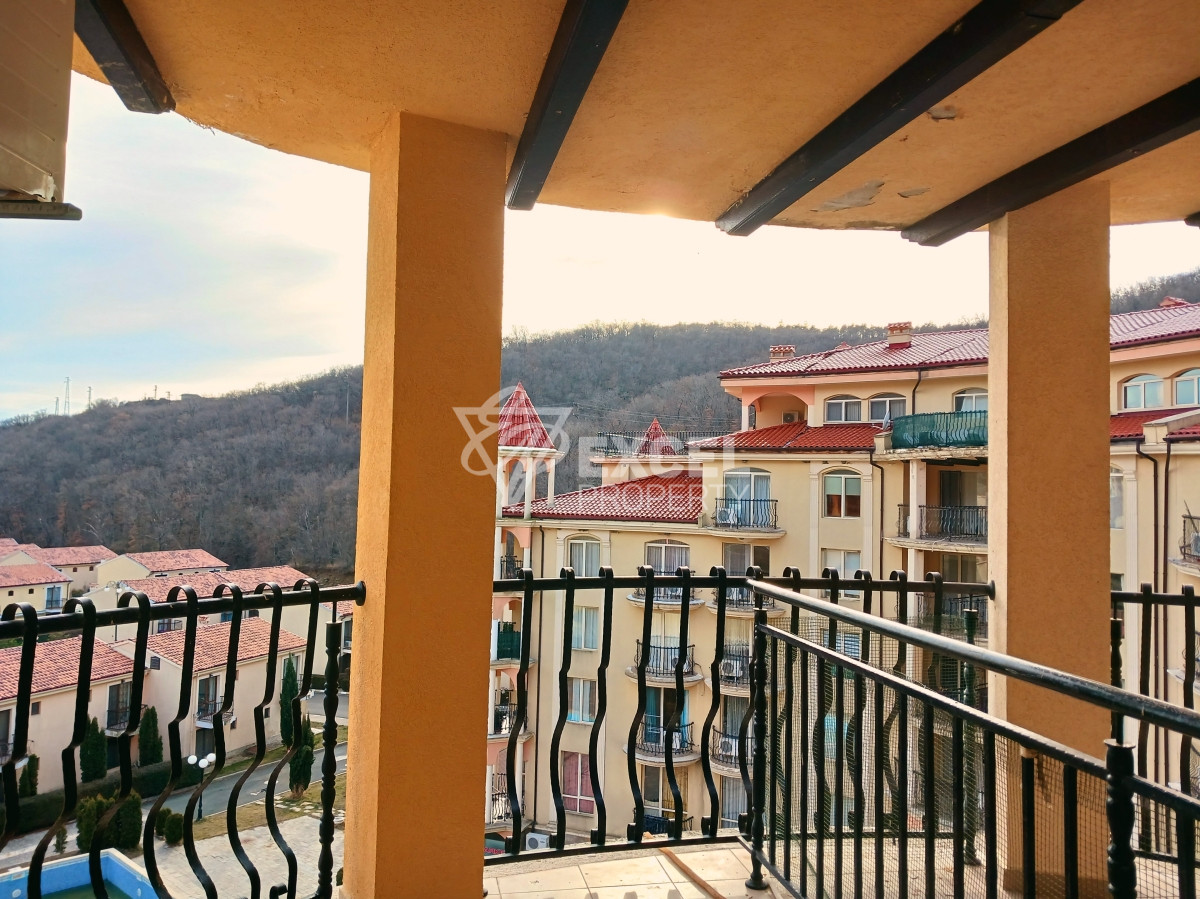 Spacious furnished one-bedroom property - Elenite resort